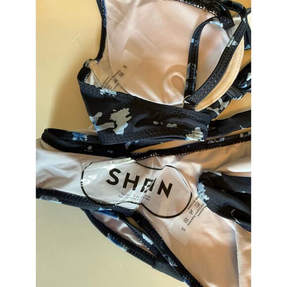 Shein Navy Blue Underwire Bikini - Stylish and Supportive - Picture 3 of 5